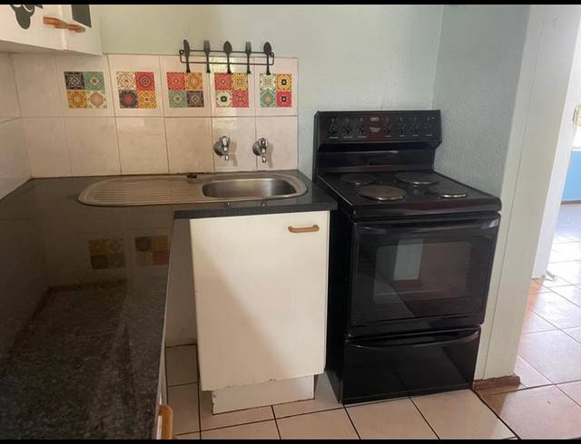 2 BEDROOM TOWNHOUSE FOR SALE IN EDEN GLEN